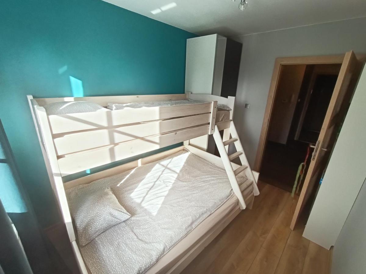 شقة Happy Family, Osiedle Podgorze 1D/18 Apartament شكلارسكا بوريبا المظهر الخارجي الصورة